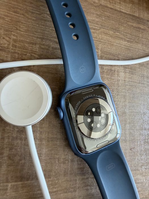 Apple Watch Series 7, 41 мм,