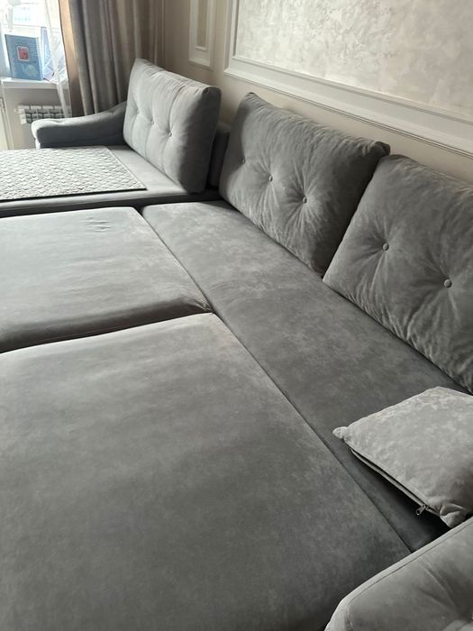 Продам диван угалок