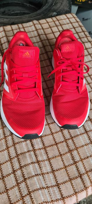 Vand adidasi marimea 44