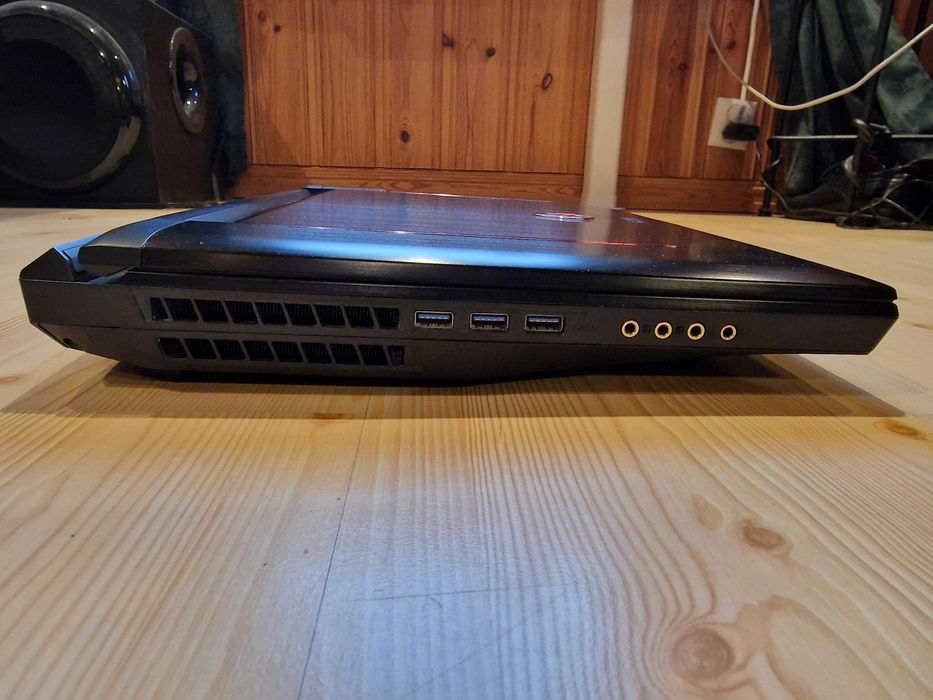 MSI GT73VR 7RE Titan (oferta 3 zile)