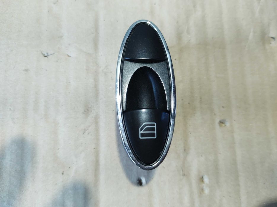 Бутон Ел.Стъкло Mercedes W211 E class Tmodel 4matic 320CDI 2008г