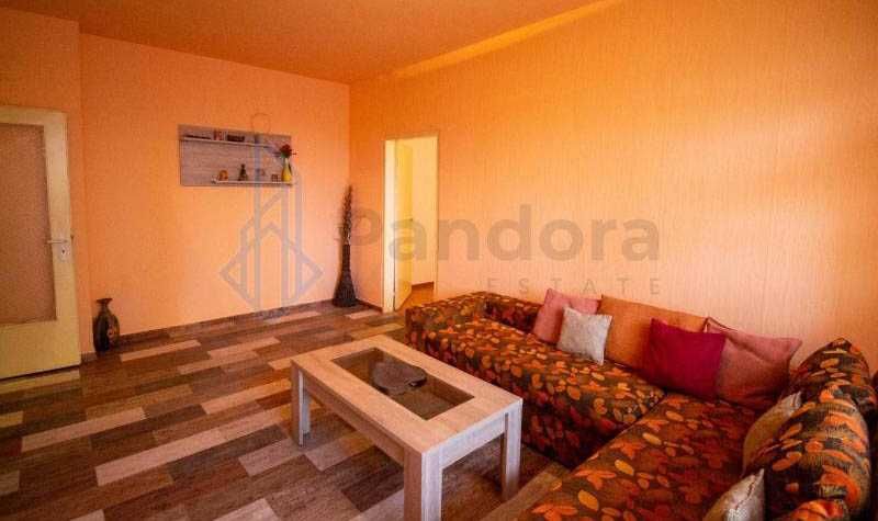 Тристаен апартамент под наем в кв. Младост 4