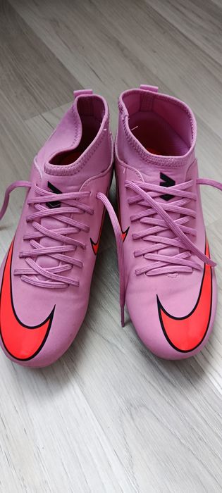 Vând adidași fotbal măsură 35.5 Nike Mercurial