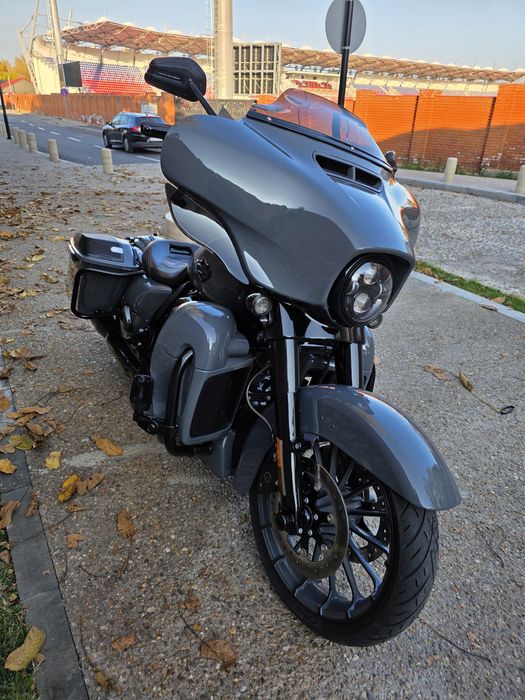 Harley Davidson Street Glide CVO