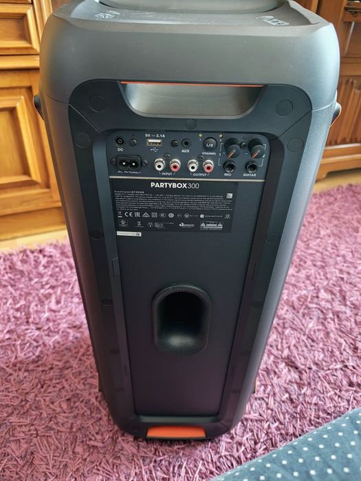 JBL partybox 300