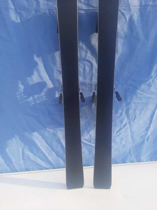 Карвинг ски  Salomon emerald 140см