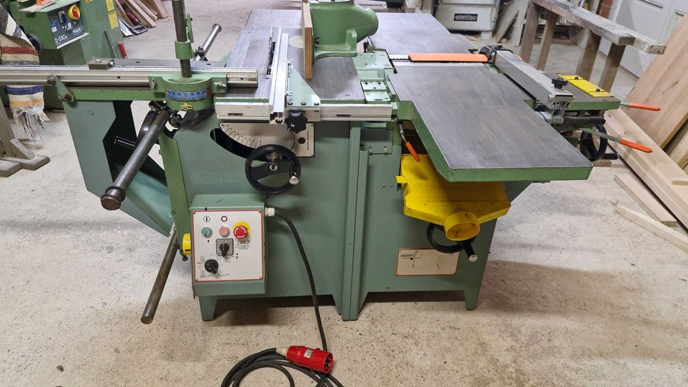 Abricht abric mut tamplarie abrict lemn combinata