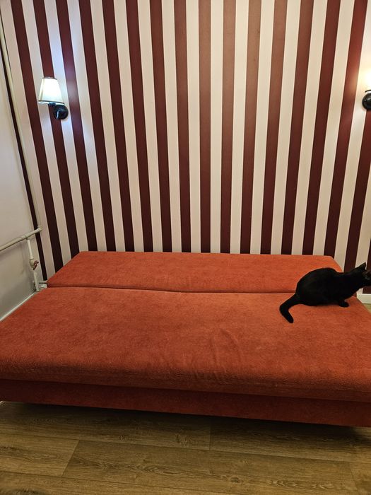 Тахта, б/у, в отличном состоянии