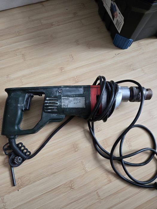 Bormașină Profesională Metabo BE 622 S-R+L cu Cablu – 620W, Mandrină cu Cheie