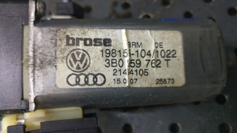 Motoras reglaj ajustare spatar dreapta skoda superb 1 3u4 3b0959762t