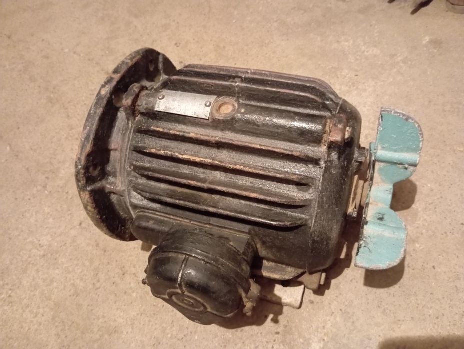 Электродвигатель