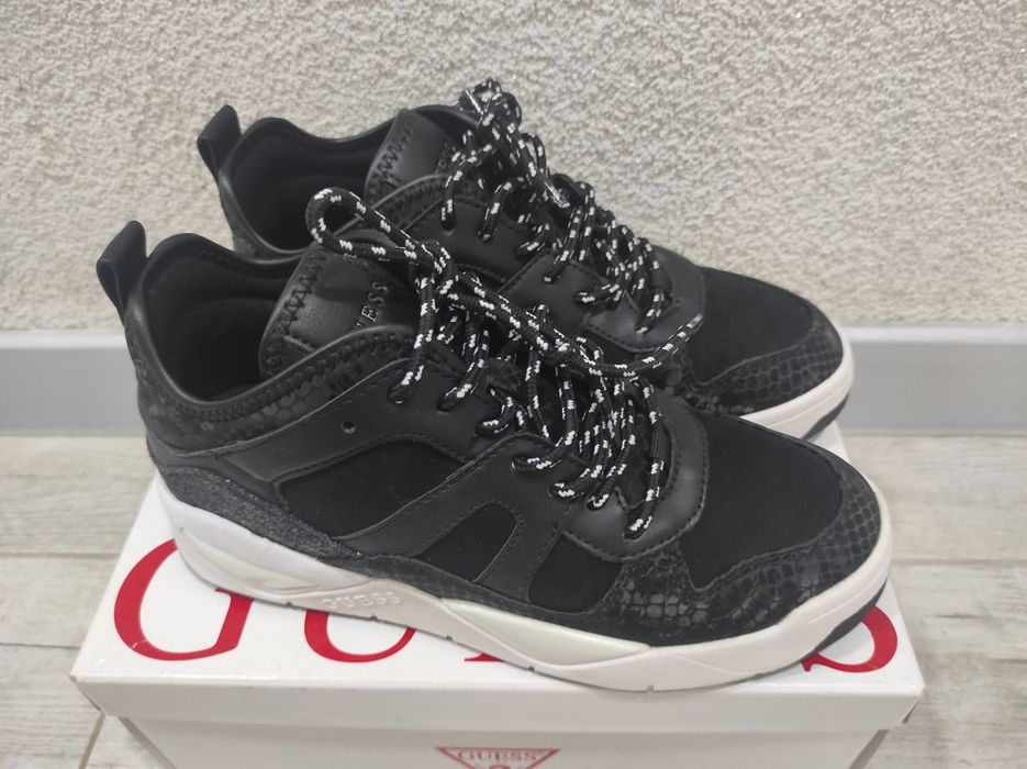 Дамски маратонки Guess