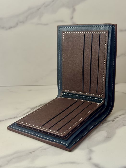 Ново компактно функционално мъжко портмоне перфектно за лична употреба или подарьк