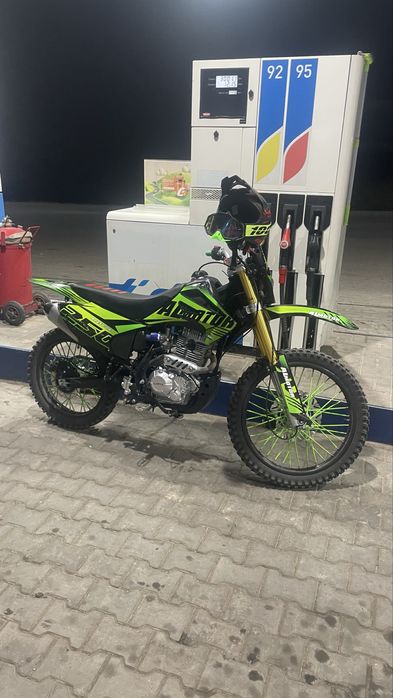 эндуро 175матор  ALMOTOR