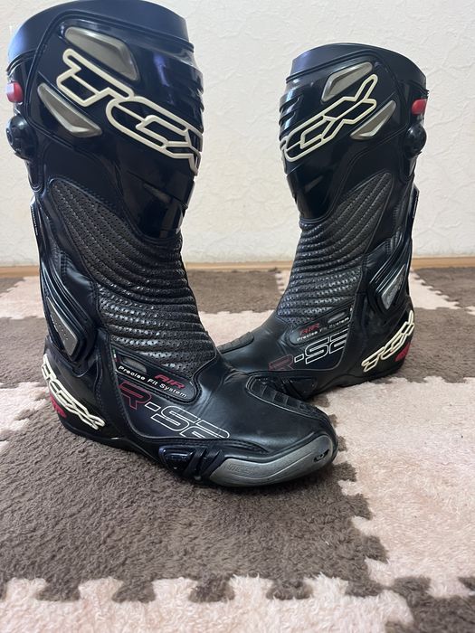 Продажа мото костюма