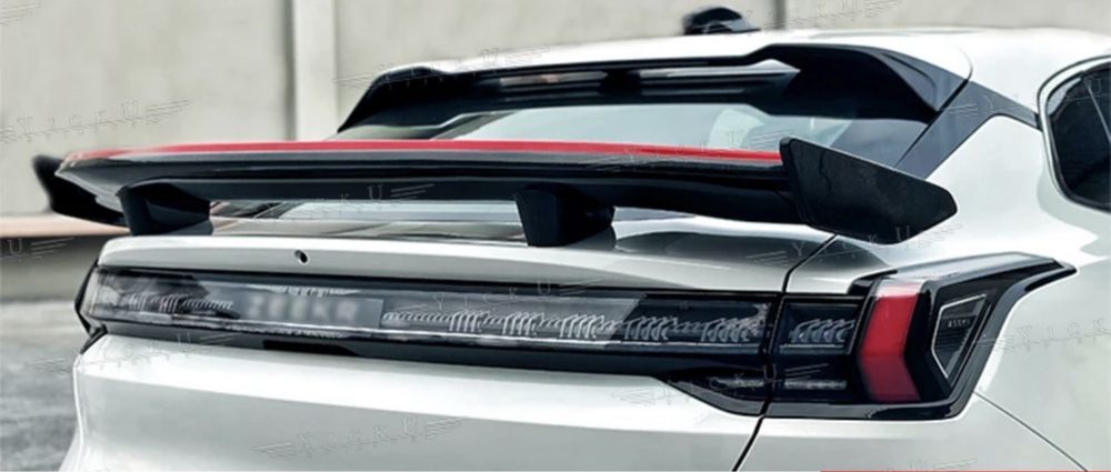 Задние крылья на Zeekr 001