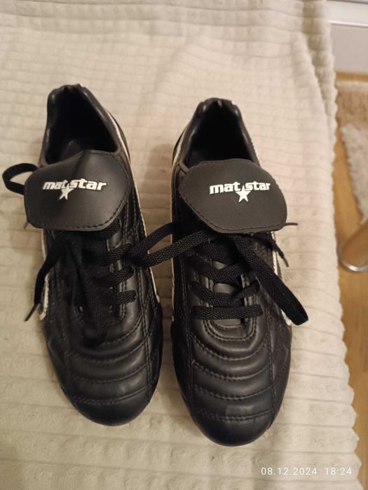 Детски маратонки и бутонки