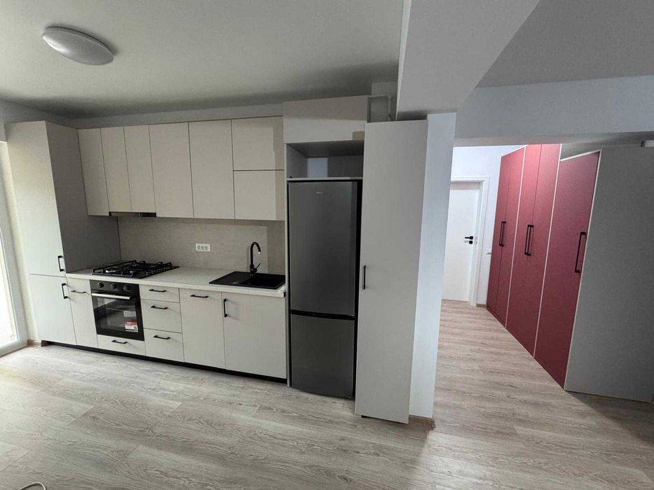 Apartament 3 camere 7 minute metrou Berceni de inchiriat