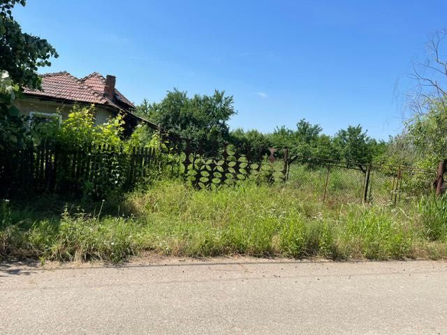 Oportunitate la 70 km pe autostrada de Bucuresti- sat Gura Foii – 17.700 mp teren compact, 75.000 EUR