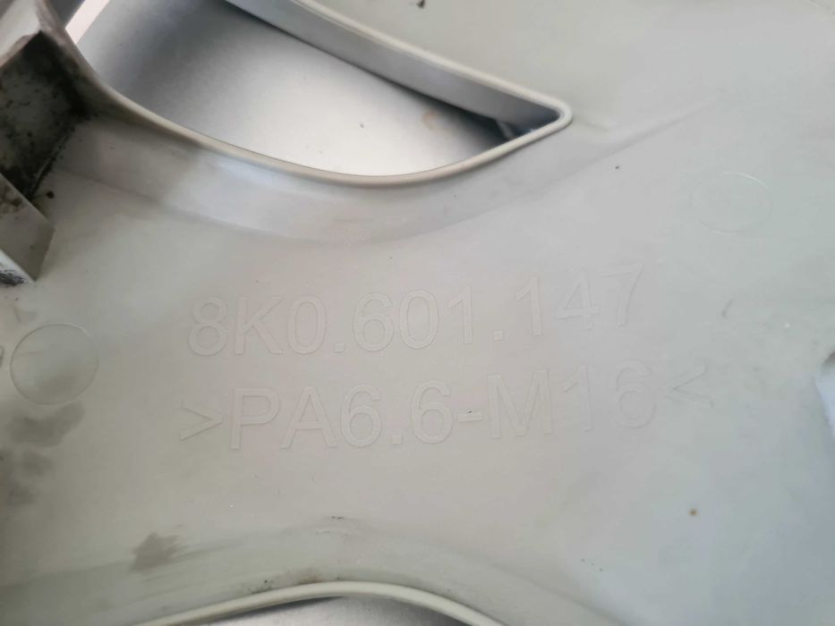 Тасове за Audi A3, A4, A6