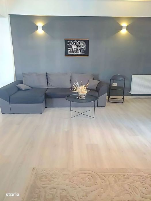Luxury Villa Apartment in Central Constanța: 3 Rooms, 2 Baths, Parking