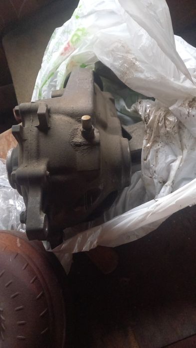 Продам раздатка Lexus Gs300 190