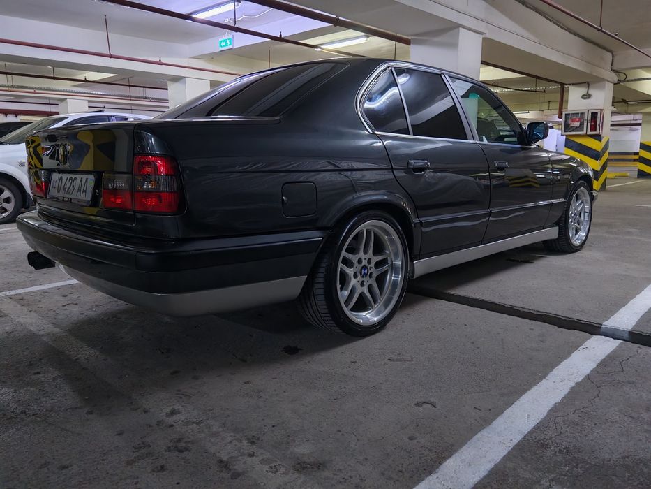 BMW E34 • 1988 год • M52B28 • МКПП • 25 лет в одних руках