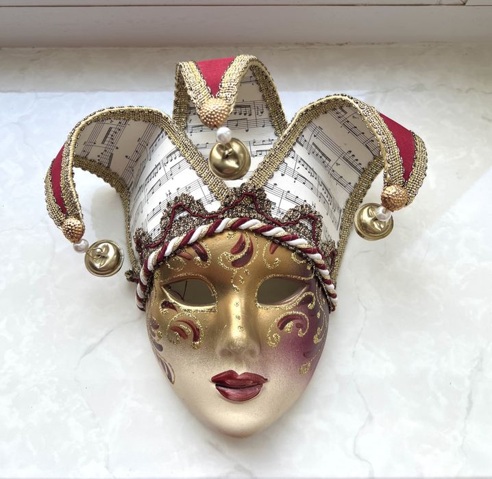 Венецианская маска