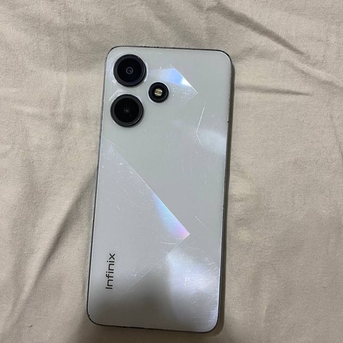 Infinix HOT 30i xotrasi 8+5.128gb 2ta sim