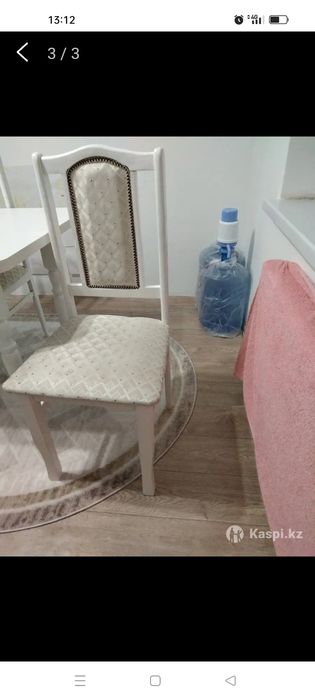 Два стула цвет бежевый