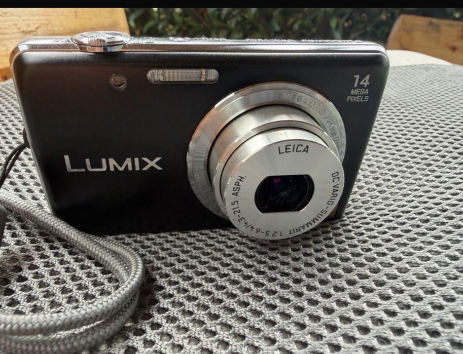 Aparat foto digital Panasonic LUMIX  DMC-FS40 14MP