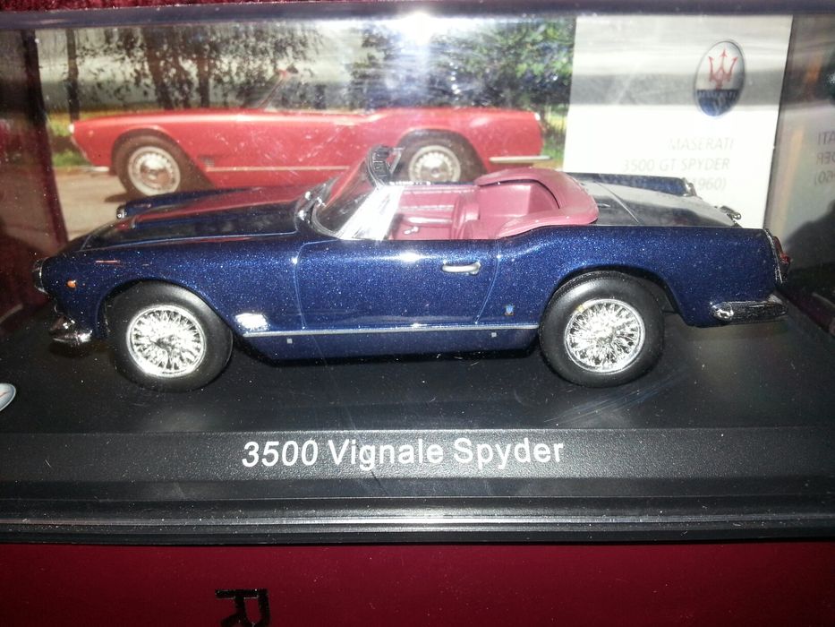 Колекционерски метални колички 1/43 Maserati / Leo models, White box