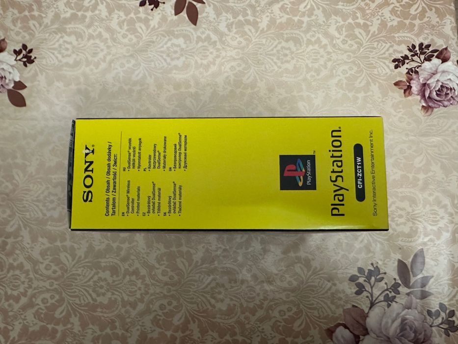 Dualsense PS5 limited edition 30th anniversary