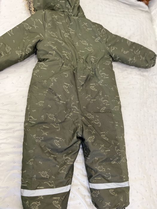 Продам зимний комбинезон 104 рост