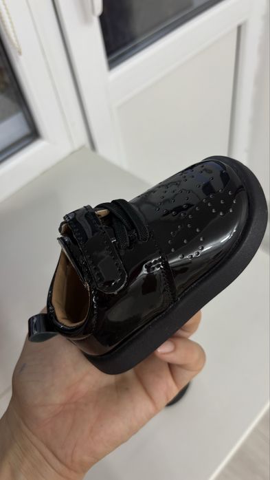 Продается детские туфли