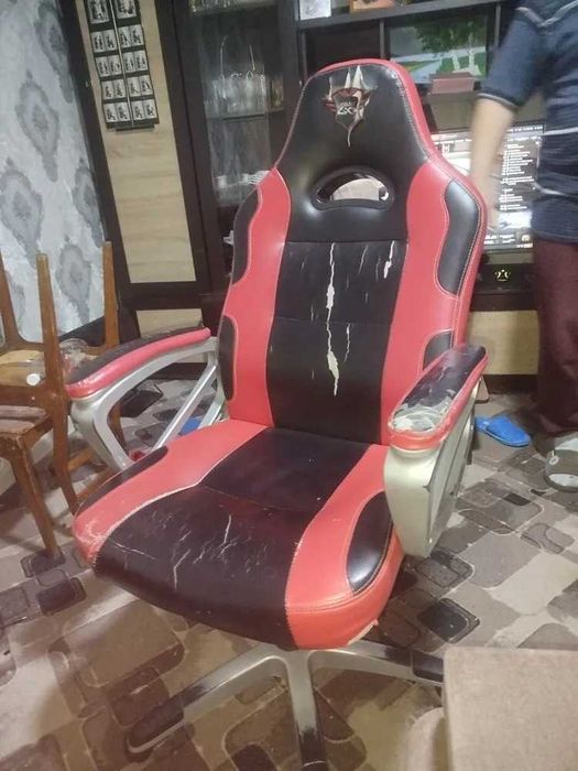 компьютерное кресло