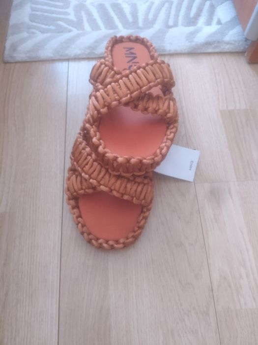 Papuci unisex Mango Ediție limitată