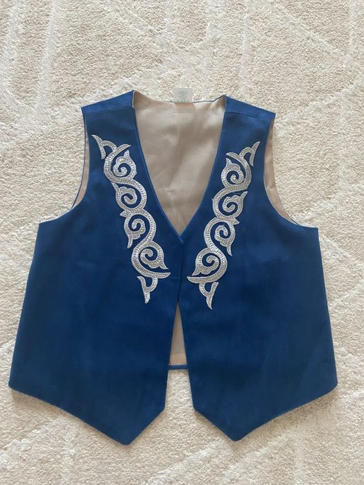 Жилетка в национальном стиле