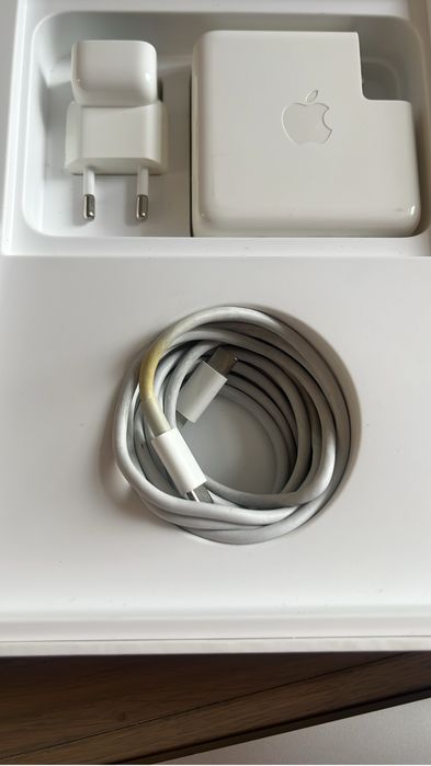 Macbook Pro 2019 Intel I5