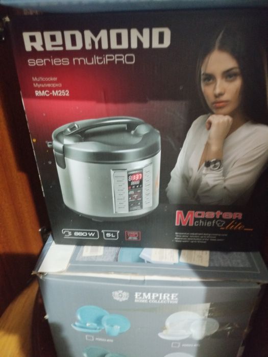 МультиваркaRedmond .