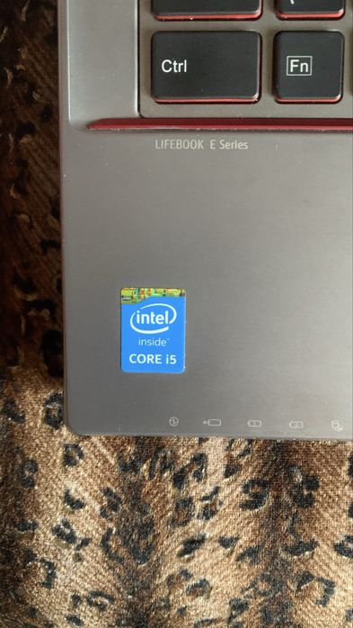 Fujitsu core i5