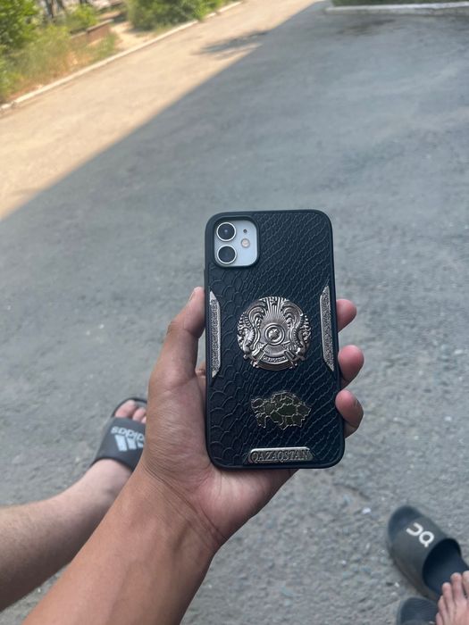 Продам айфон 11 белый