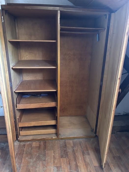 Гардероб орехов фурнир