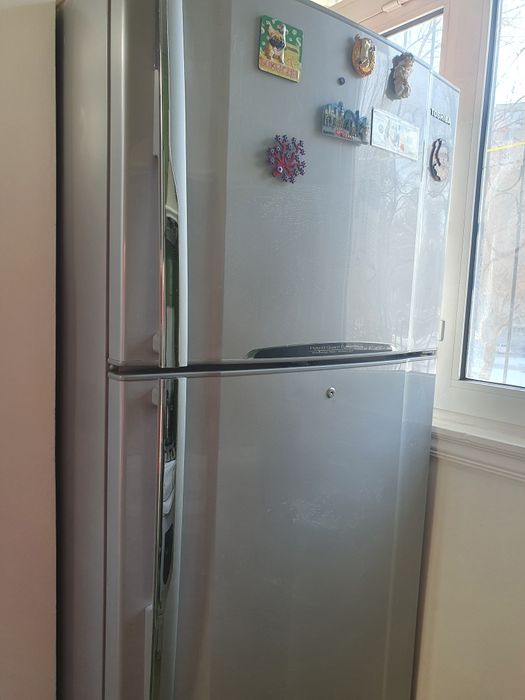 Японский большой холодильник TOSHIBA