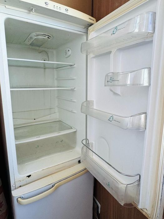 Продам холодильник Samsung