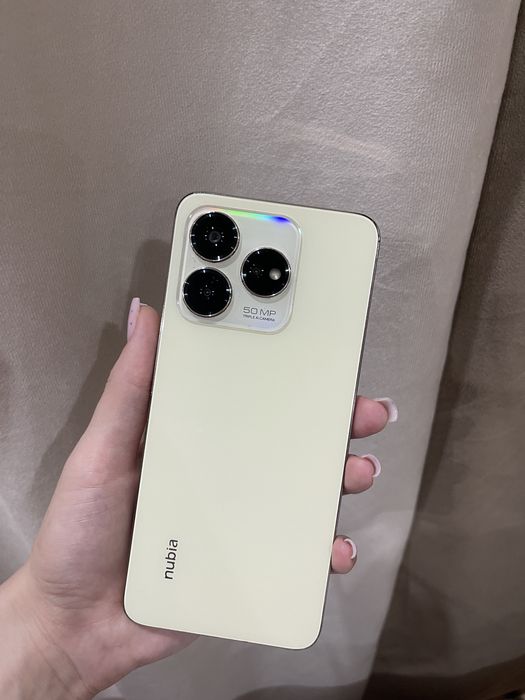 Продам телефон б/у