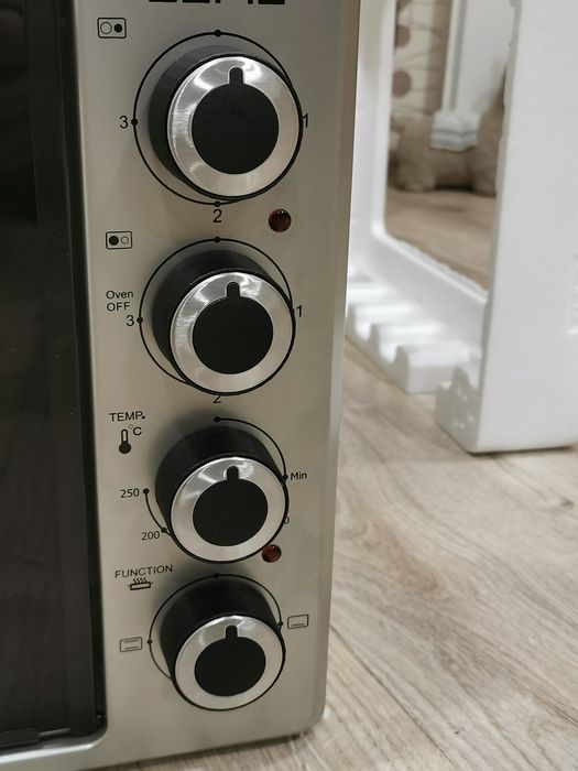 Готварска печка с мини фурна.