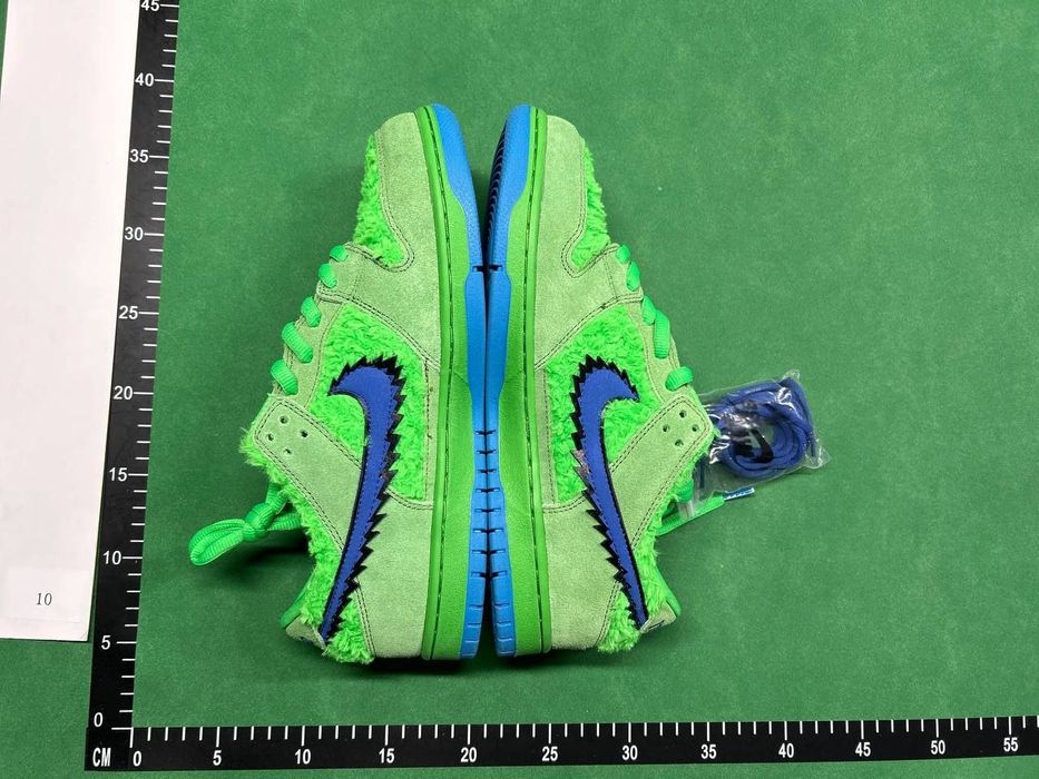 Grateful Dead x Dunk Low SB Bear Green
