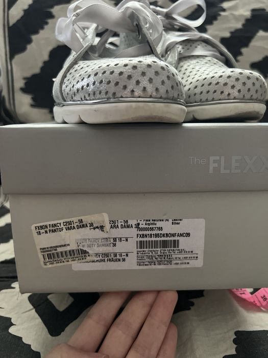 Adidasi, pantofi piele , firma The Flexx