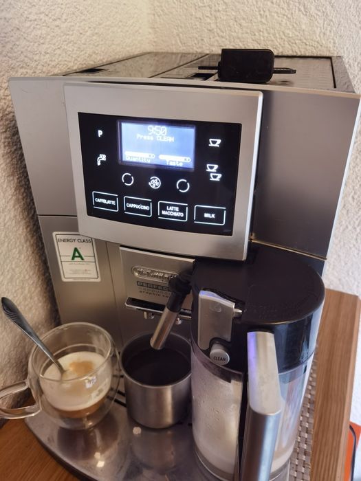Aparat cafea delonghi perfecta capucino